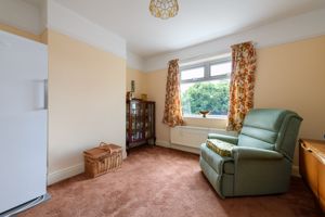 Dining Room- click for photo gallery